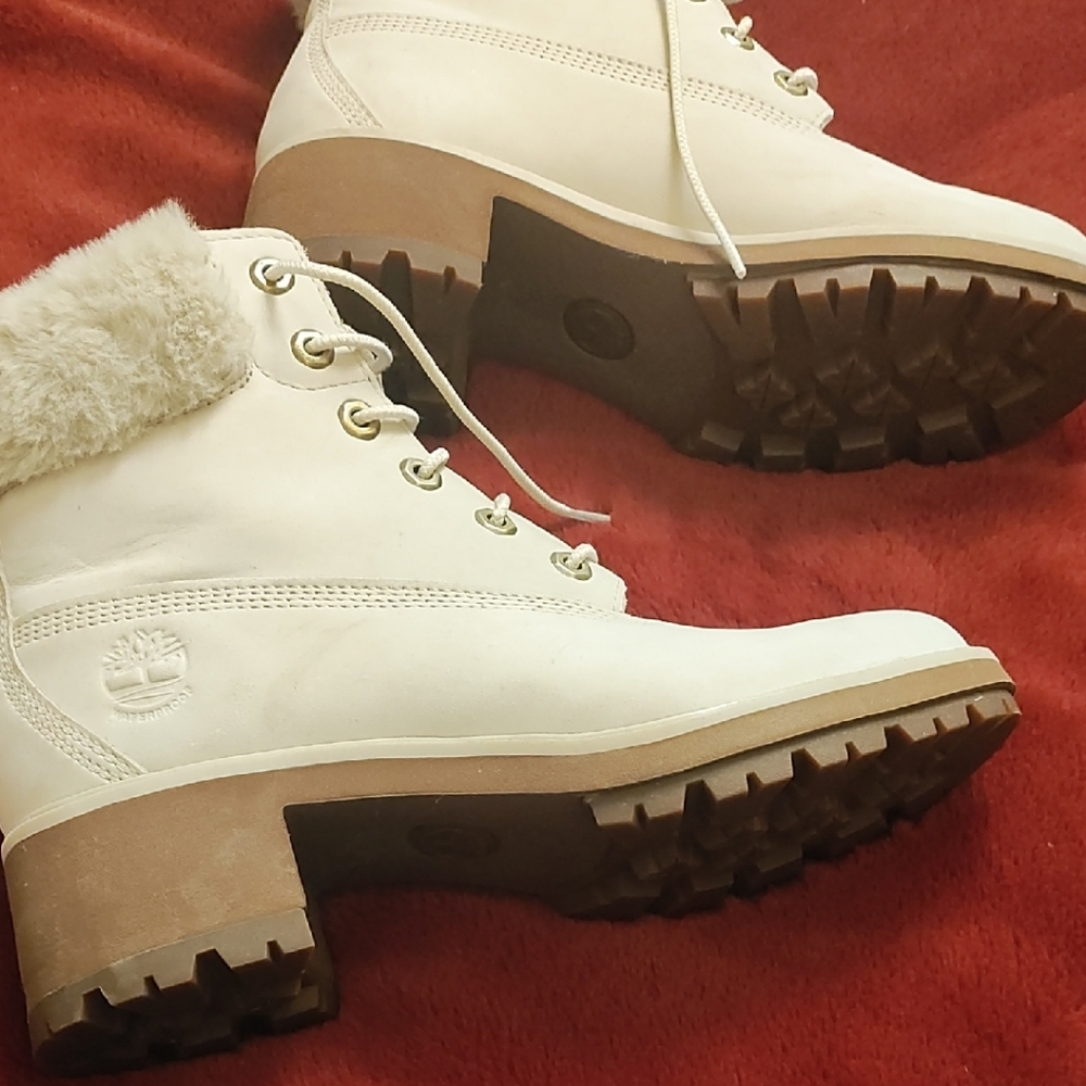Timberland Women's Cream Fur-Lined Winter Boots